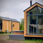 Vakantiehuis Eco House With A Hot Tub *