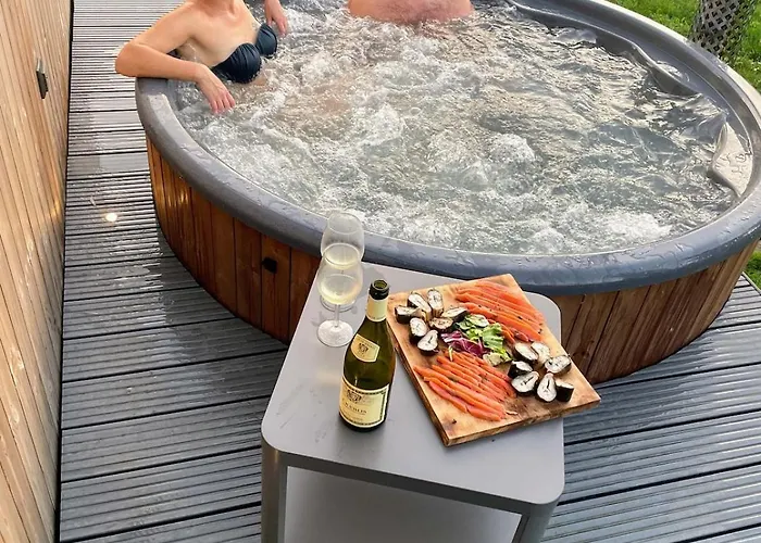 Eco House With A Hot Tub Holiday home *